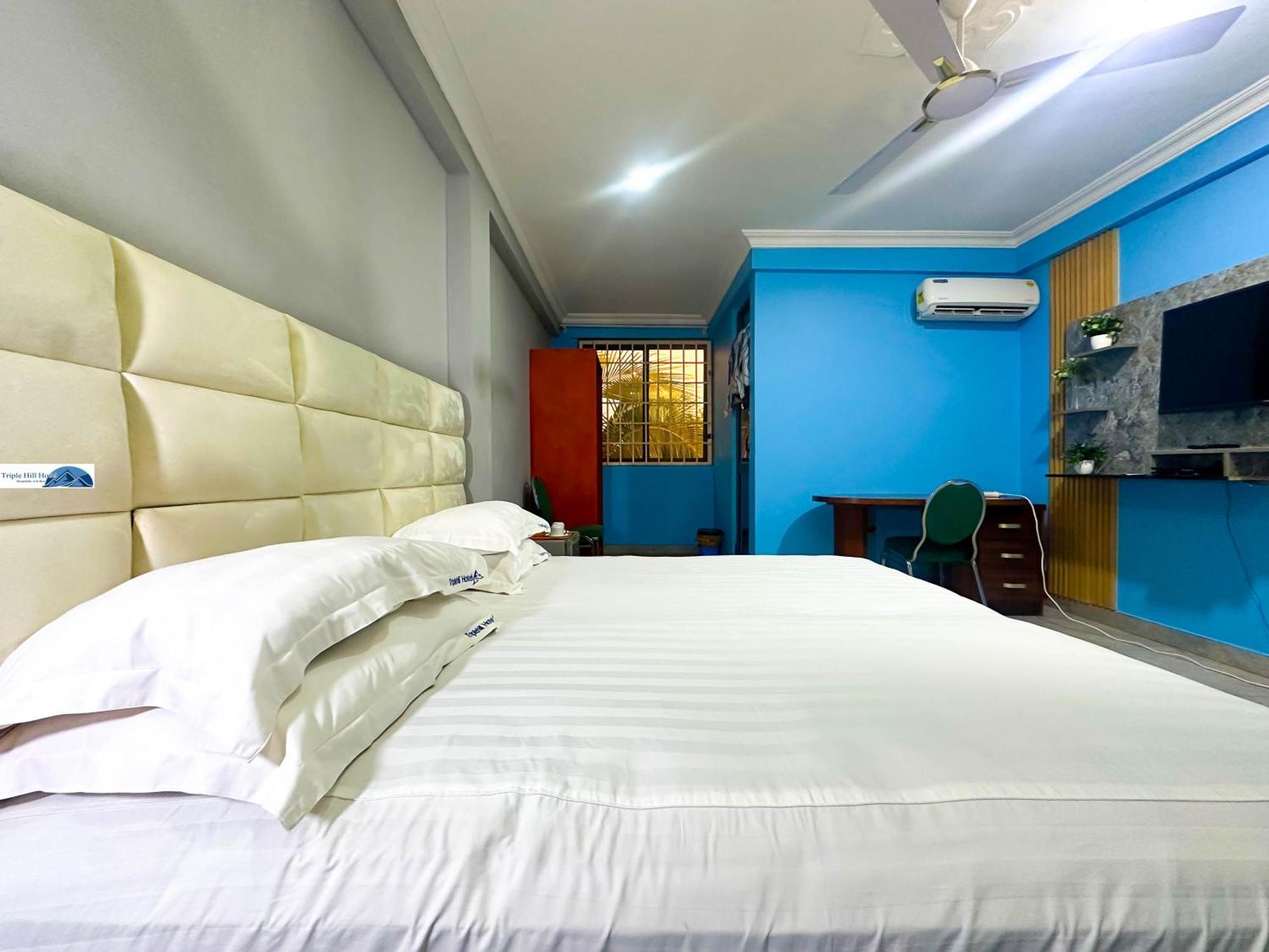 Triple Hill Hotel Weija Екстериор снимка